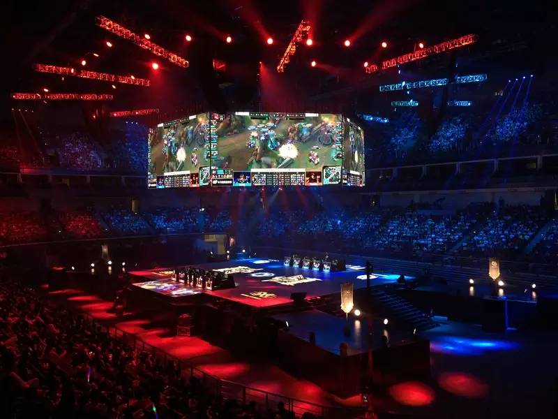 离任风波中 离任风波中