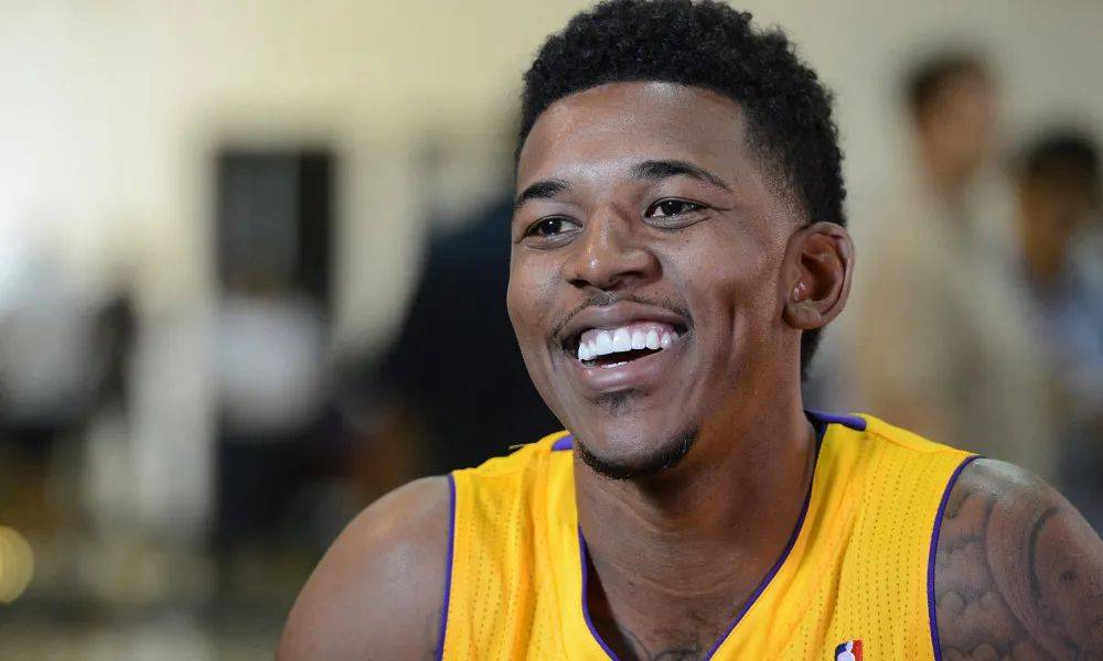 的三段拉扯 的三段拉扯